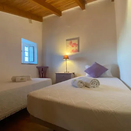 Quinta Amendoeiras 아파트 *